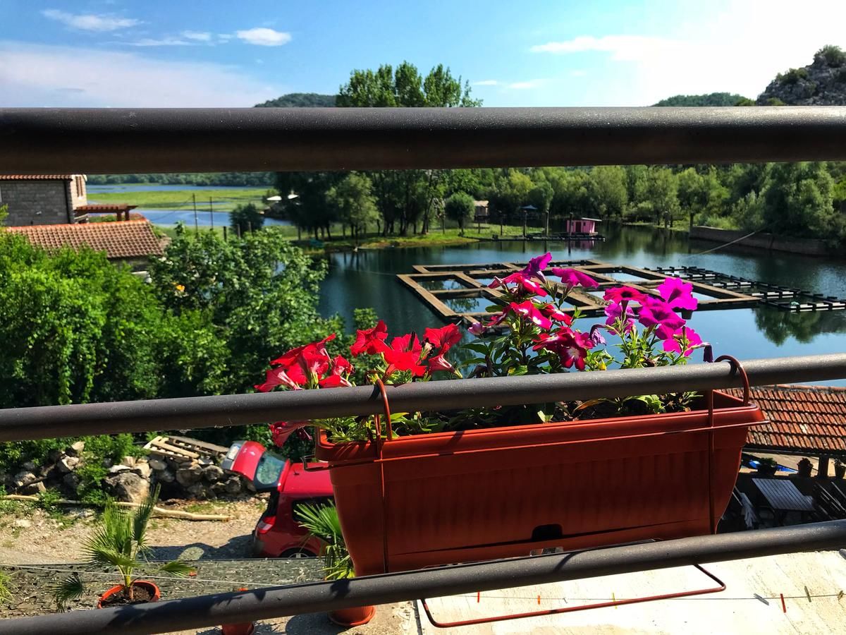 Апартаменты Studio Apartment Cudo Nevidjeno Karuč-5