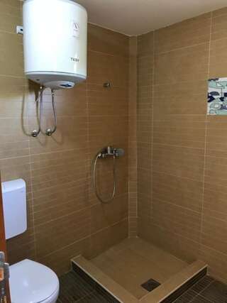 Апартаменты Studio Apartment Cudo Nevidjeno Karuč Апартаменты с видом на озеро-62