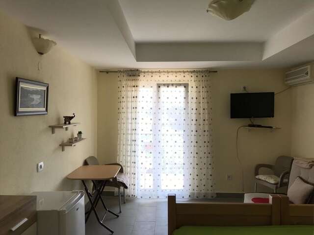 Апартаменты Studio Apartment Cudo Nevidjeno Karuč-7